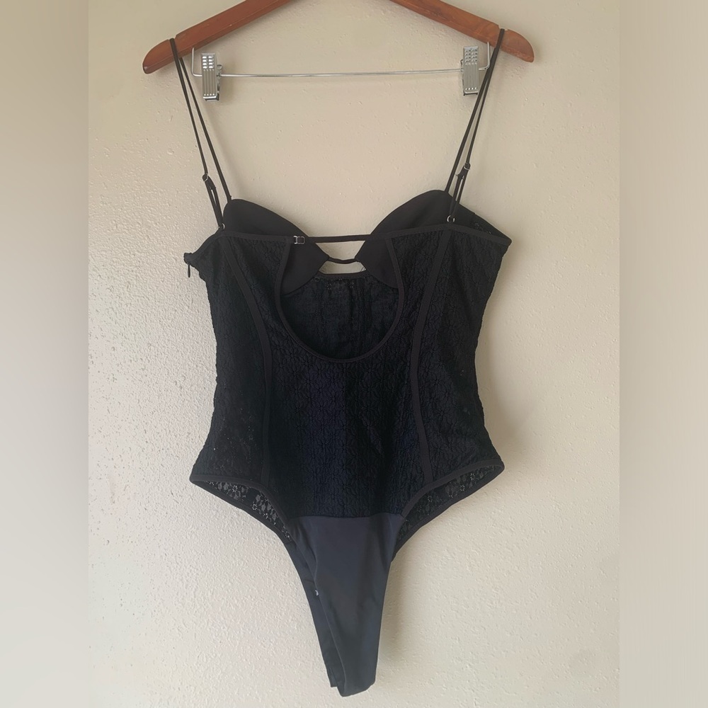 NWT Zara Women's Black Lace Corset Style Bodysuit Size Medium - Picture 4 of 9
